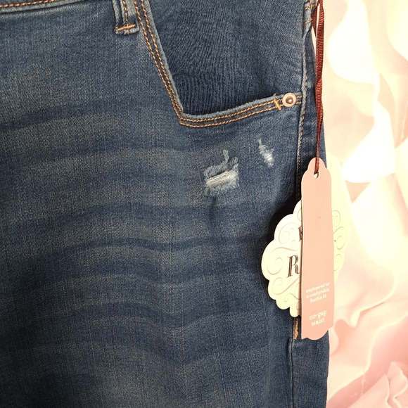 NWT Knox Rose Plus Size High Rise Distressed Bootcut Jeans Dark Wash - Picture 8 of 16
